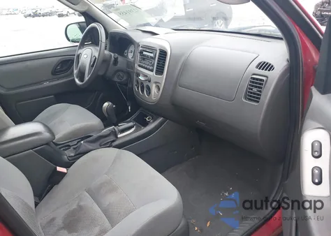2005 Ford Escape Xlt z USA, uszkodzony, nr VIN 1FMYU93105KB94441